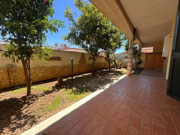 casa indipendente in vendita ad Anzio in zona Lido delle Sirene