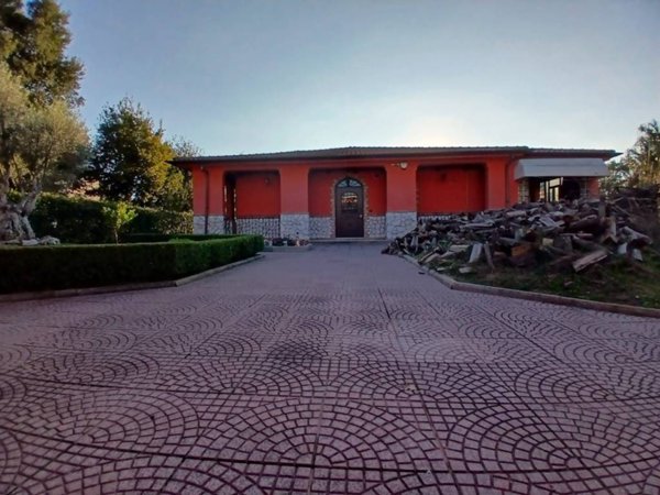 casa indipendente in vendita ad Anzio in zona Lido dei Pini