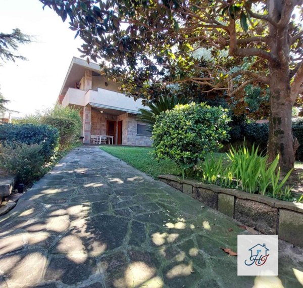 casa indipendente in vendita ad Anzio