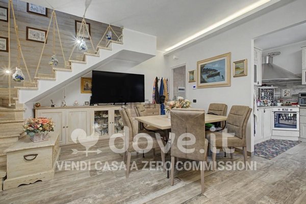 casa indipendente in vendita ad Anzio in zona Villa Claudia