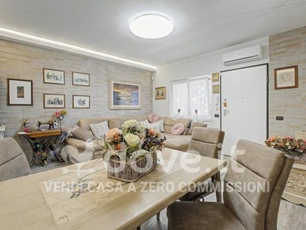 casa indipendente in vendita ad Anzio in zona Mare