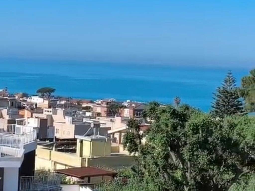 casa indipendente in vendita ad Anzio in zona Villa Claudia