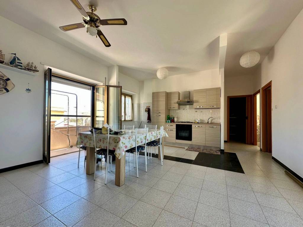 appartamento in vendita ad Anzio in zona Anzio Colonia