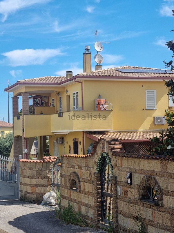 appartamento in vendita ad Anzio in zona Mare