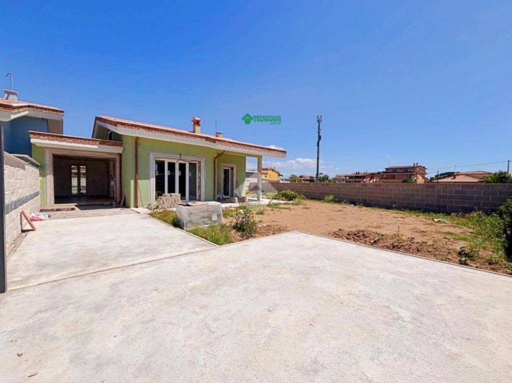 casa indipendente in vendita ad Anzio in zona Villa Claudia