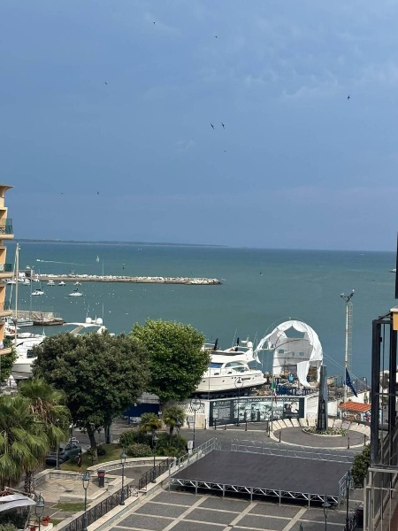 appartamento in vendita ad Anzio in zona Mare