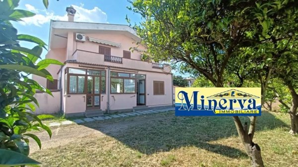 casa indipendente in vendita ad Anzio in zona Villa Claudia
