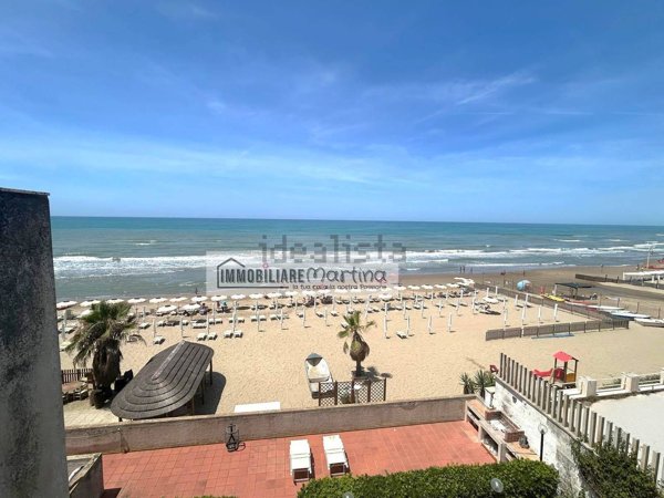 casa semindipendente in vendita ad Anzio in zona Mare
