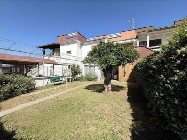 casa indipendente in vendita ad Anzio