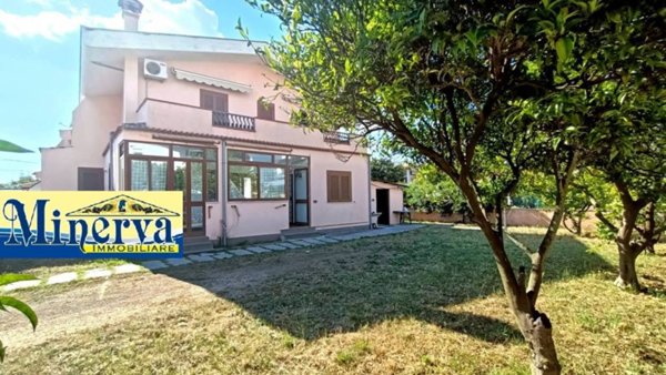 casa indipendente in vendita ad Anzio in zona Villa Claudia