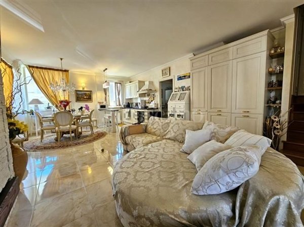 casa indipendente in vendita ad Anzio