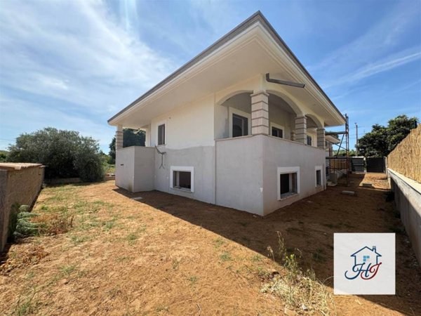casa indipendente in vendita ad Anzio in zona Villa Claudia