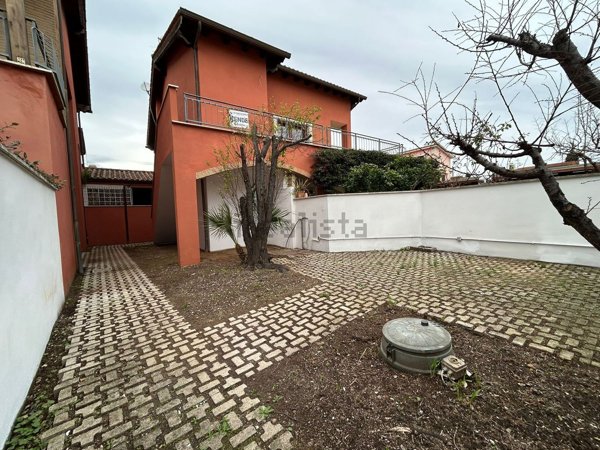 casa indipendente in vendita ad Anzio in zona Lido dei Pini