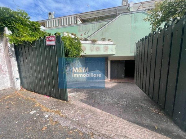 casa indipendente in vendita ad Anzio in zona Villa Claudia