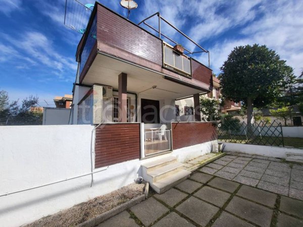 casa indipendente in vendita ad Anzio in zona Mare