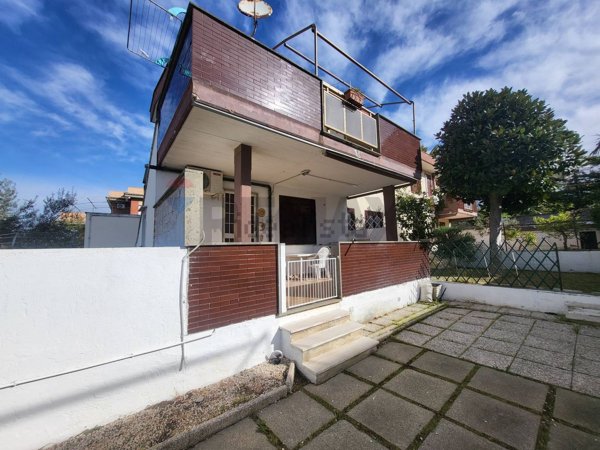 casa indipendente in vendita ad Anzio in zona Mare