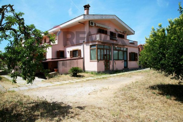 casa indipendente in vendita ad Anzio