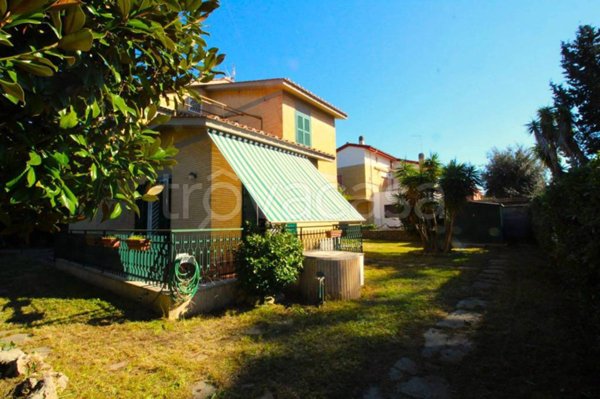 casa indipendente in vendita ad Anzio in zona Cincinnato