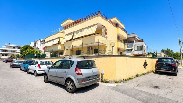 casa indipendente in vendita ad Anzio in zona Villa Claudia