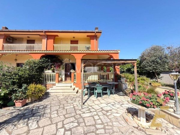 casa indipendente in vendita ad Anzio