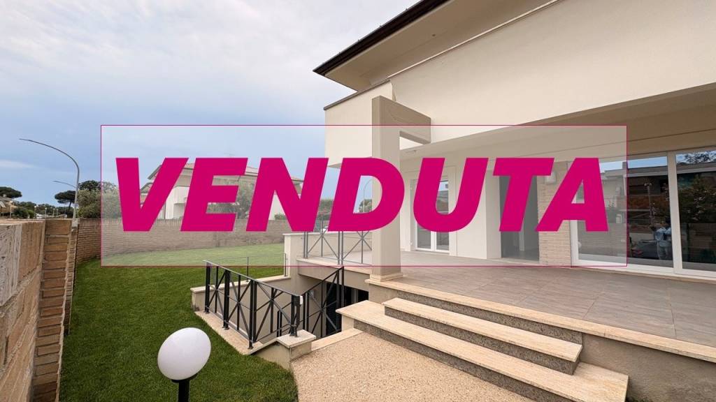 casa indipendente in vendita ad Anzio in zona Stazione