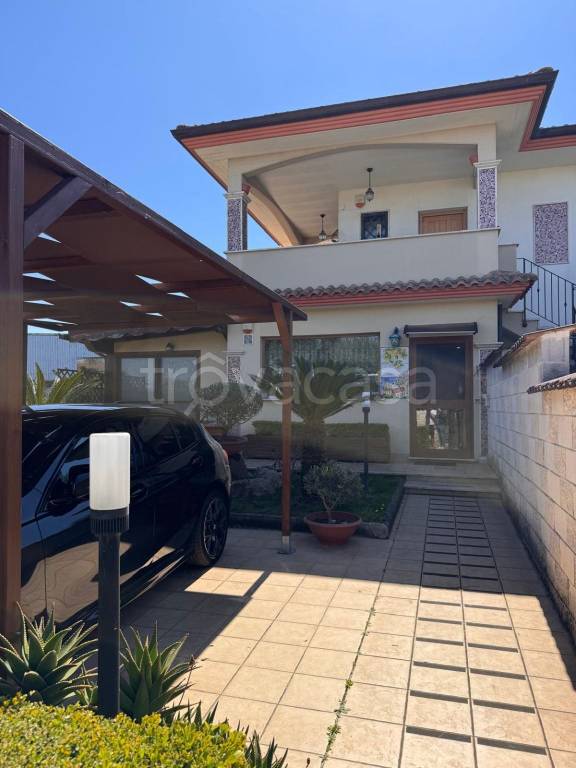 casa indipendente in vendita ad Anzio