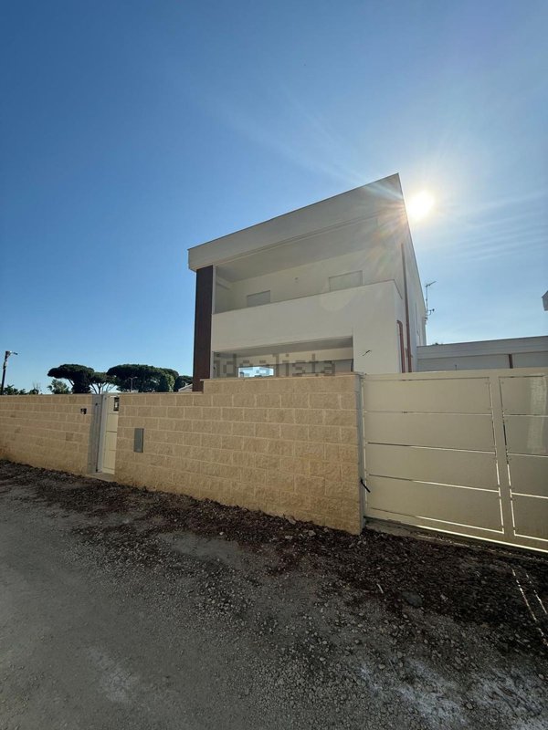 casa indipendente in vendita ad Anzio in zona Anzio Colonia