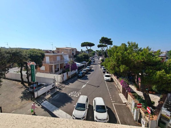 appartamento in vendita ad Anzio in zona Mare