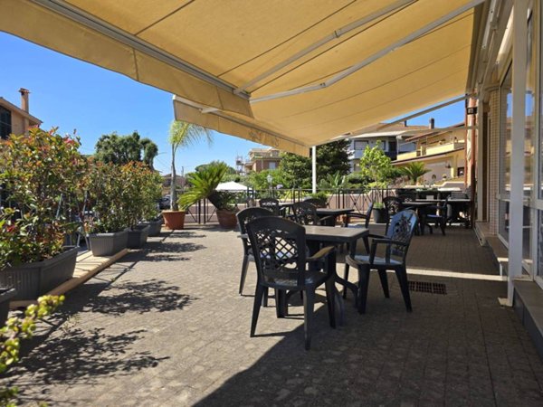 negozio in vendita ad Anzio in zona Mare