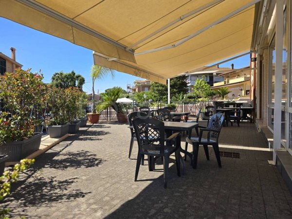 negozio in vendita ad Anzio in zona Mare