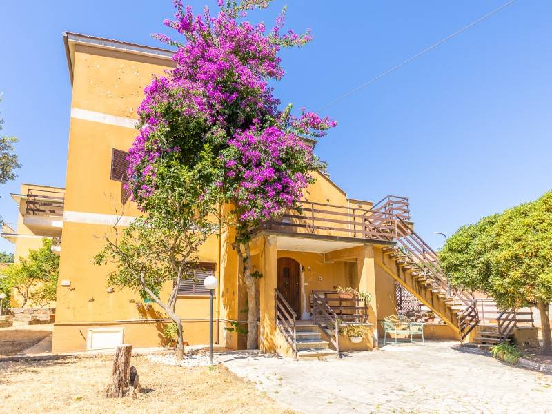 casa indipendente in vendita ad Anzio in zona Mare