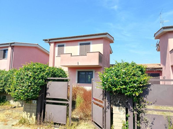 casa indipendente in vendita ad Anzio in zona Stazione