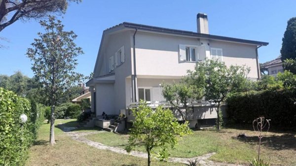 casa indipendente in vendita ad Anzio