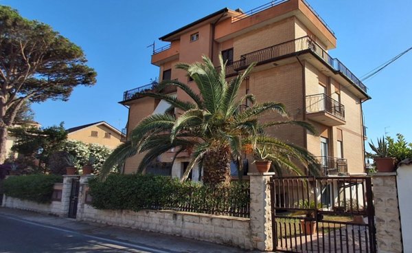 appartamento in vendita ad Anzio in zona Lido delle Sirene