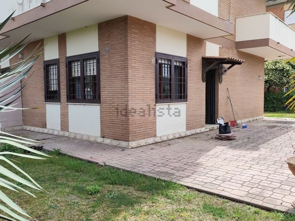 appartamento in vendita ad Anzio in zona Villa Claudia
