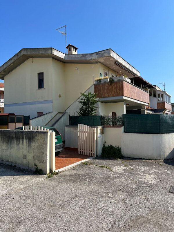 appartamento in vendita ad Anzio in zona Mare
