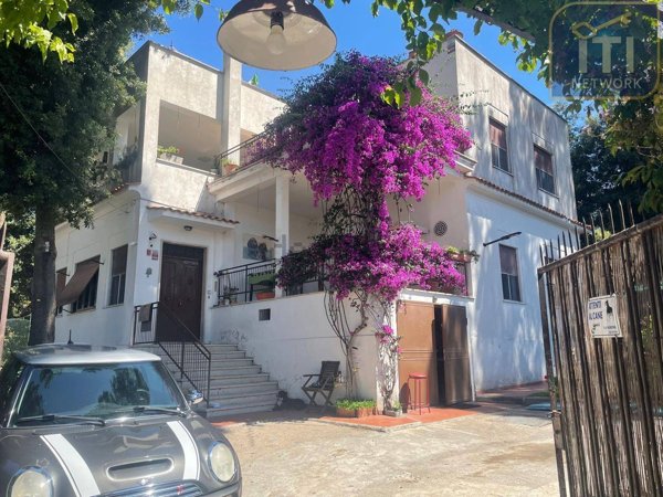 casa indipendente in vendita ad Anzio in zona Cincinnato