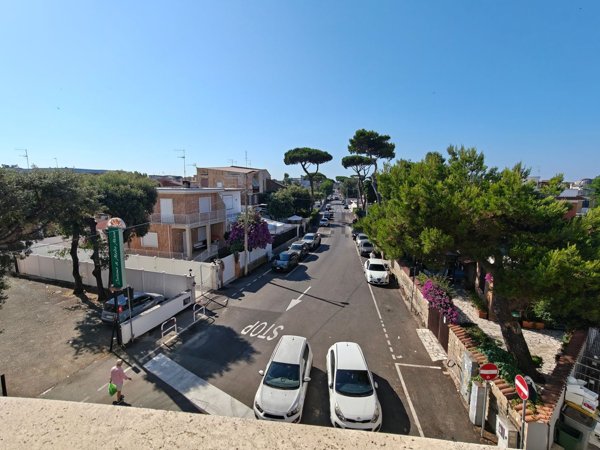 appartamento in vendita ad Anzio in zona Mare
