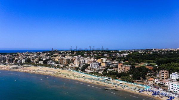 appartamento in vendita ad Anzio in zona Mare