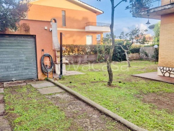 casa indipendente in vendita ad Anzio in zona Villa Claudia