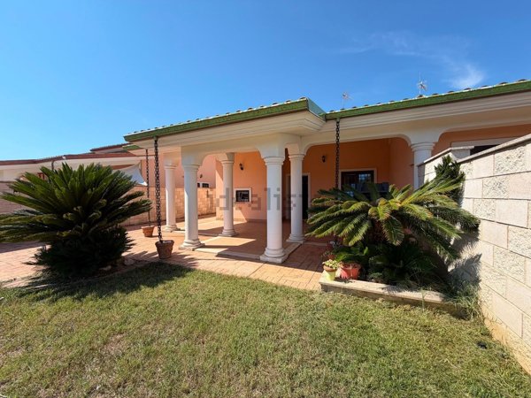casa indipendente in vendita ad Anzio
