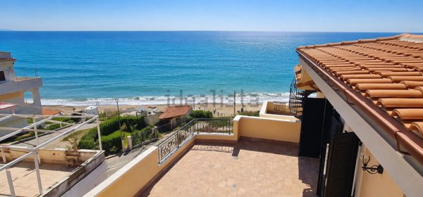 casa indipendente in vendita ad Anzio