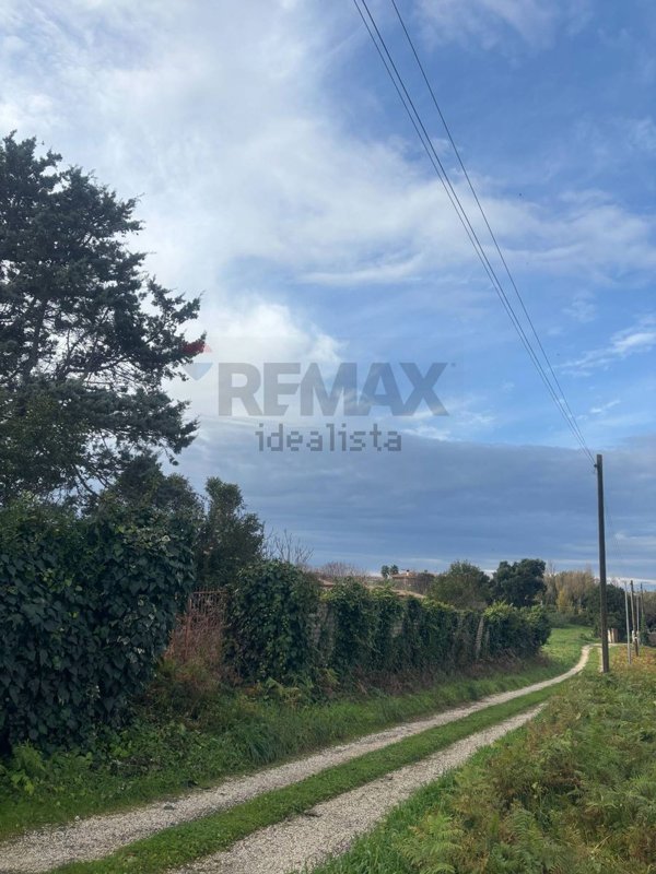casa indipendente in vendita ad Anzio in zona Villa Claudia