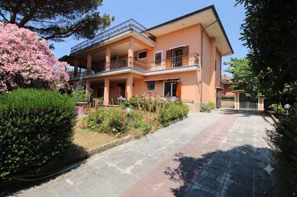 casa indipendente in vendita ad Anzio in zona Lido dei Pini