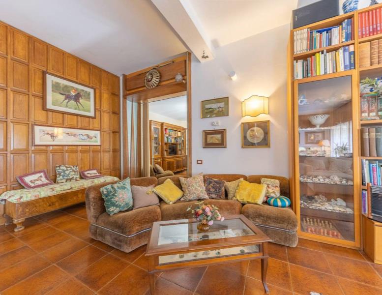 casa indipendente in vendita ad Anzio in zona Mare