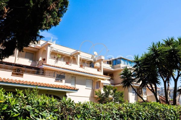 appartamento in vendita ad Anzio in zona Mare