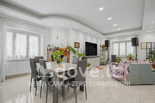 casa indipendente in vendita ad Anzio