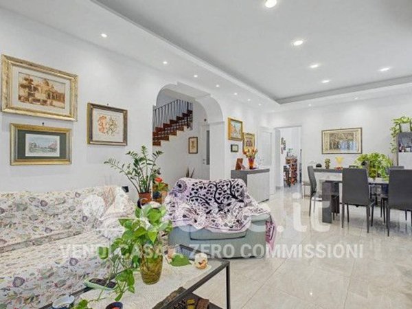 casa indipendente in vendita ad Anzio in zona Mare