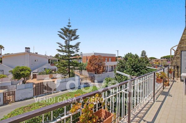 casa indipendente in vendita ad Anzio in zona Mare