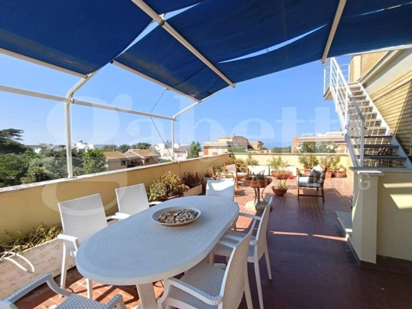 appartamento in vendita ad Anzio in zona Mare